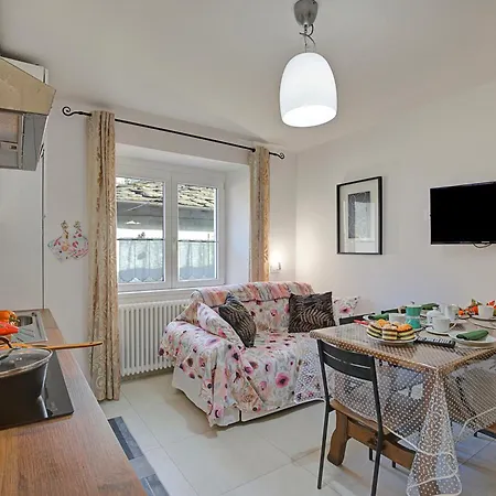 Ornavasso Apartments Apartmán *