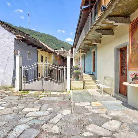 Ornavasso Apartments Apartmán *